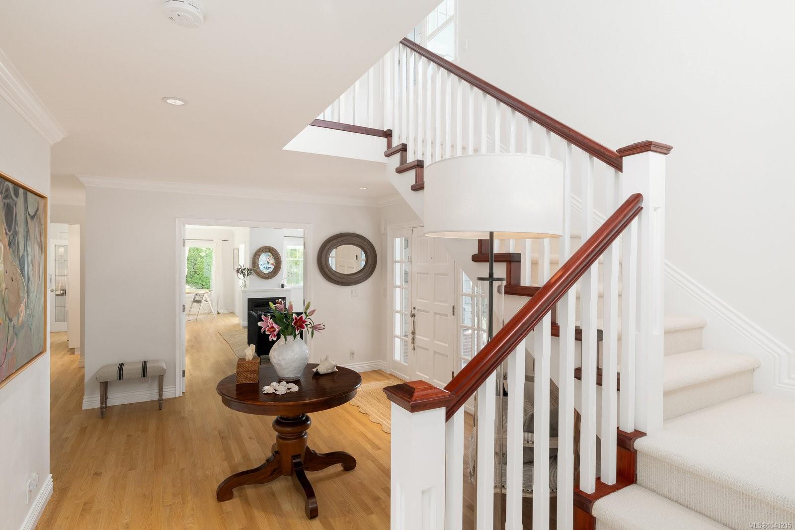 2944 Tudor Ave