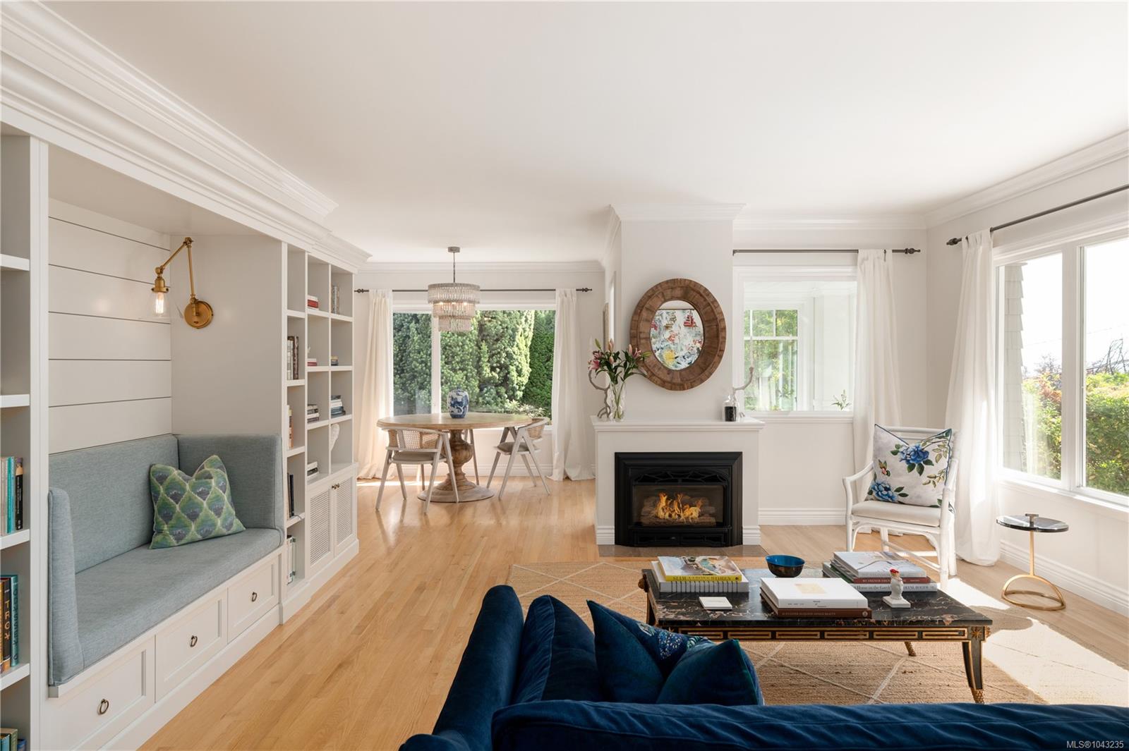 2944 Tudor Ave