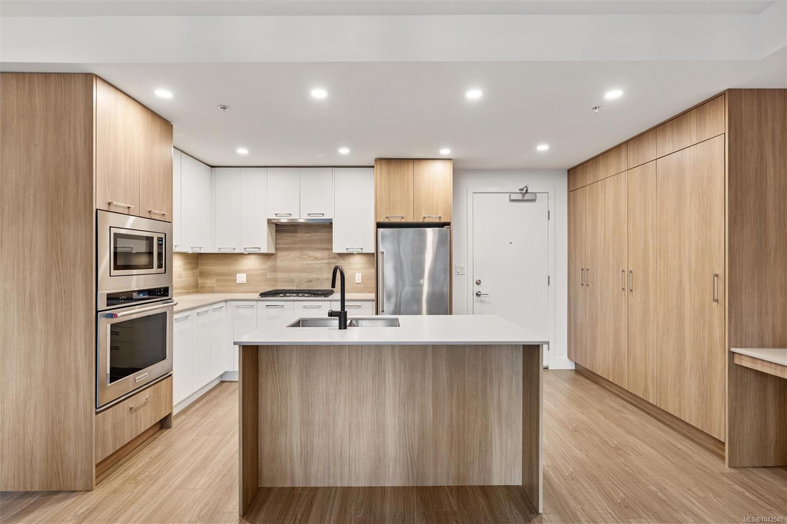 960 Reunion Ave #108