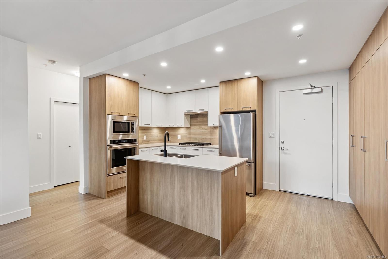 960 Reunion Ave #108