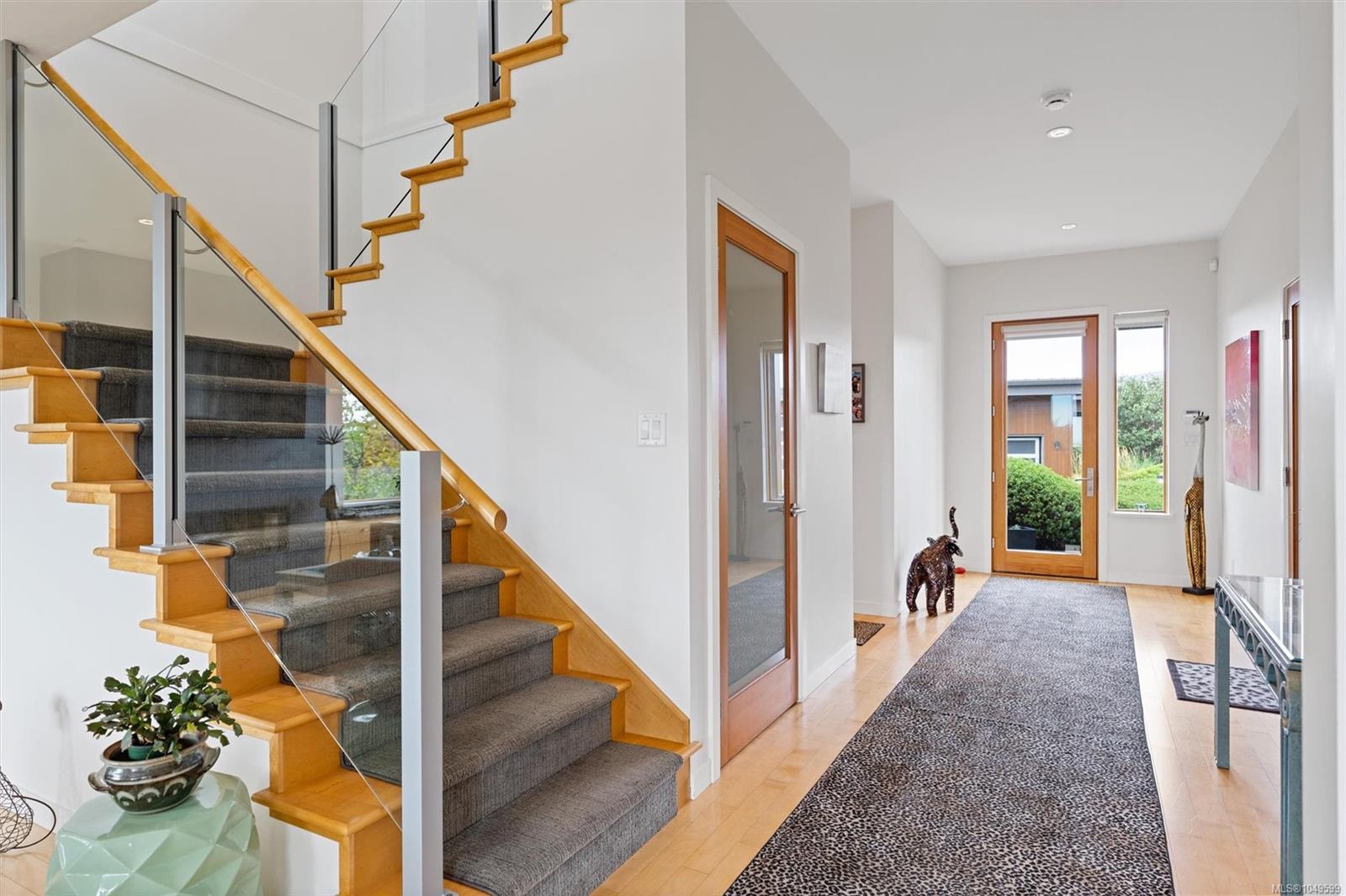 810 Rainbow Ridge Lane