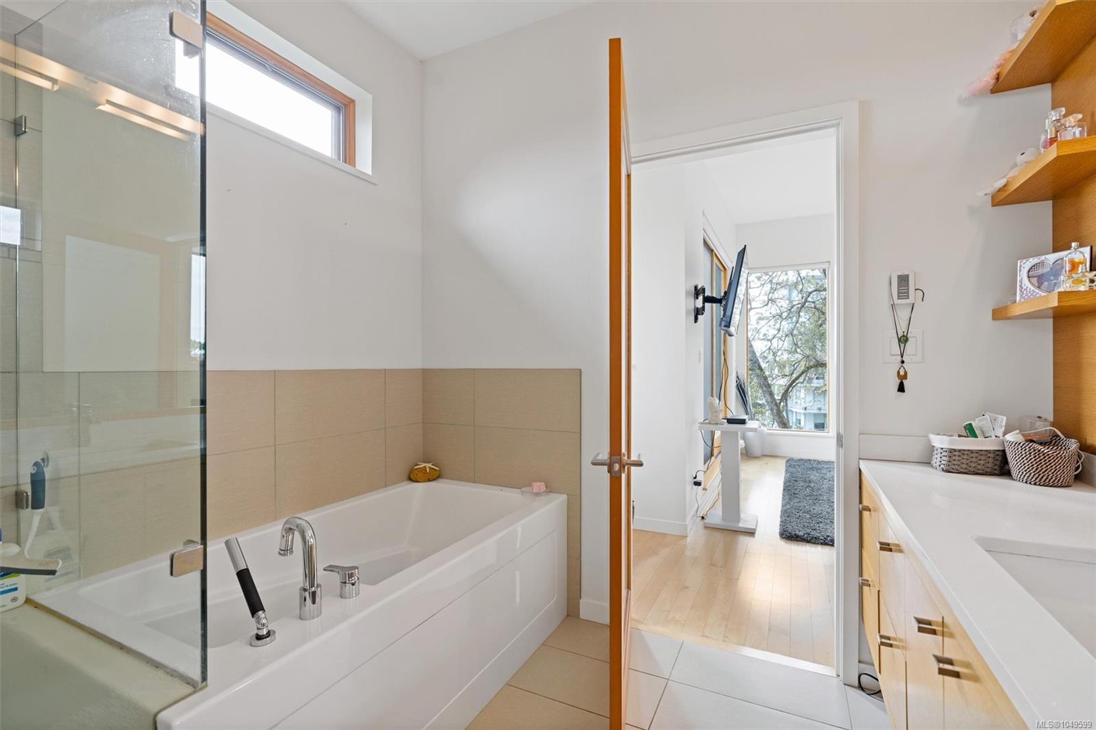 810 Rainbow Ridge Lane