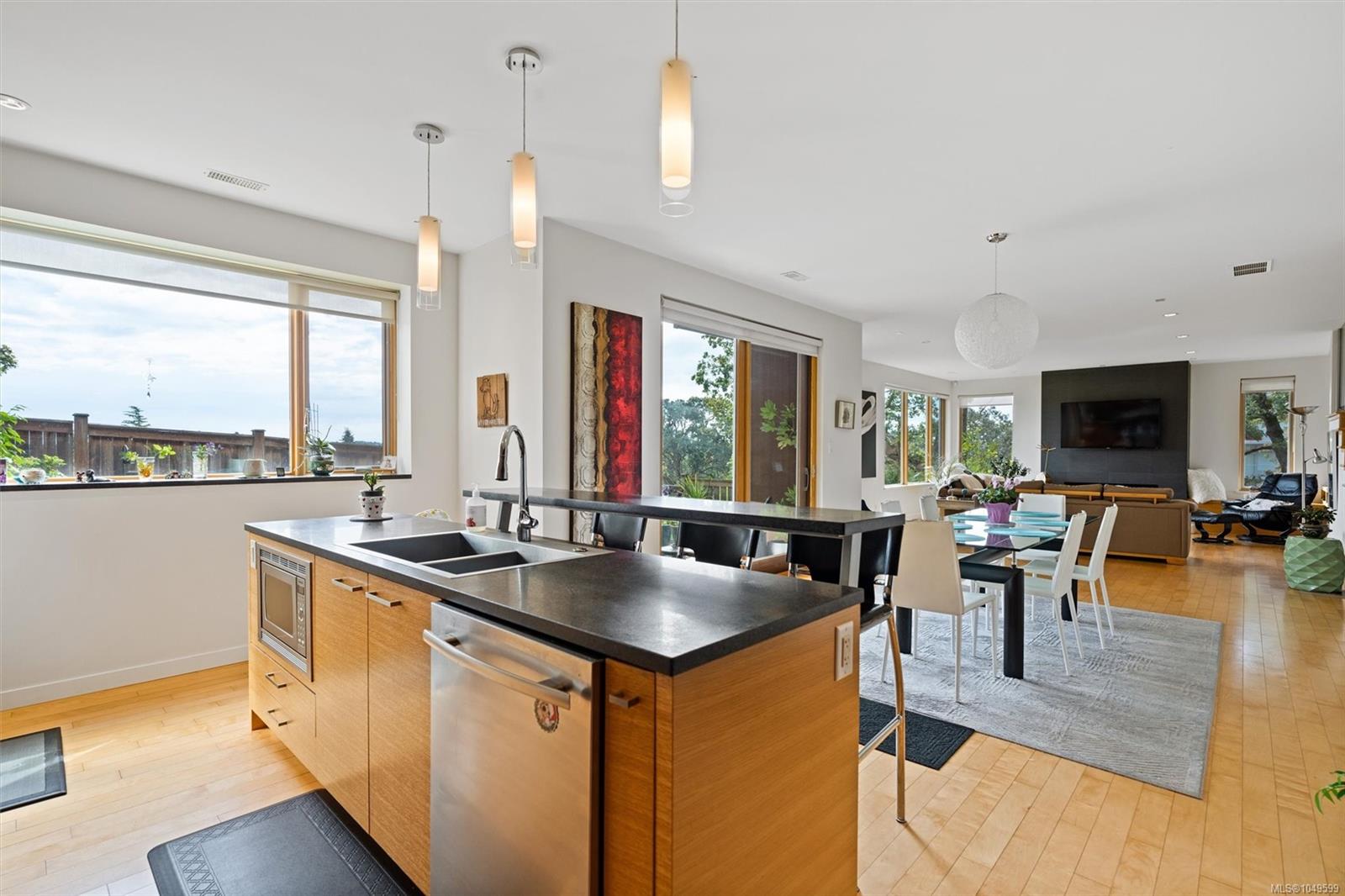 810 Rainbow Ridge Lane
