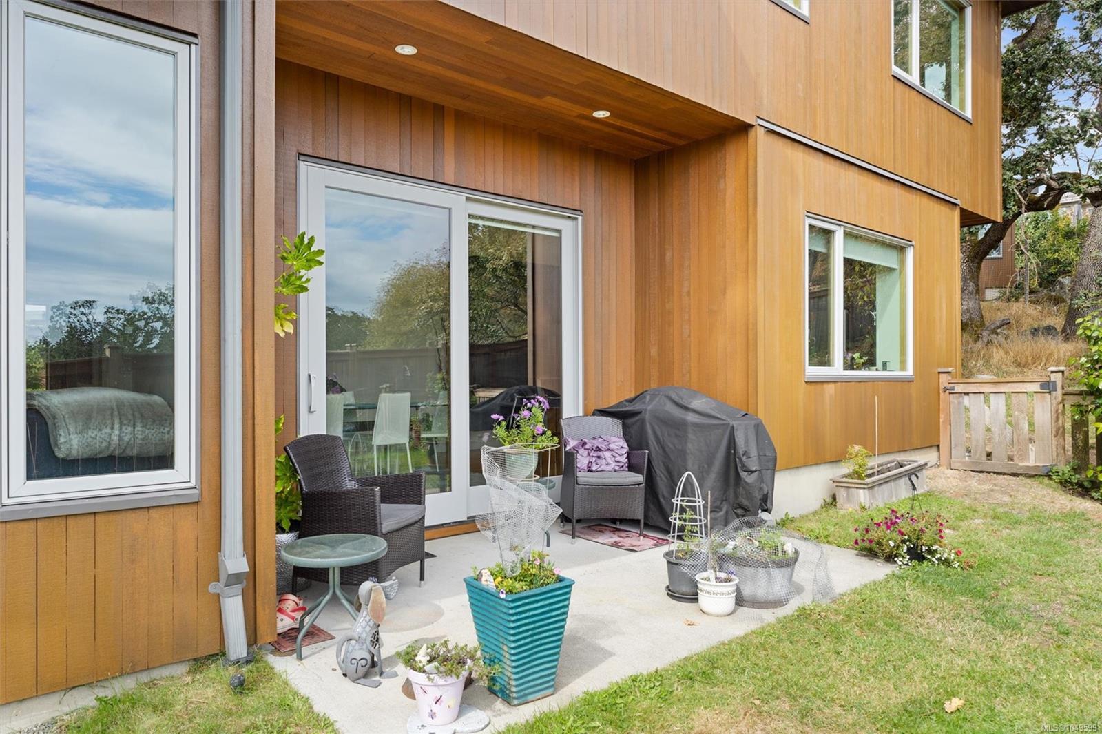 810 Rainbow Ridge Lane