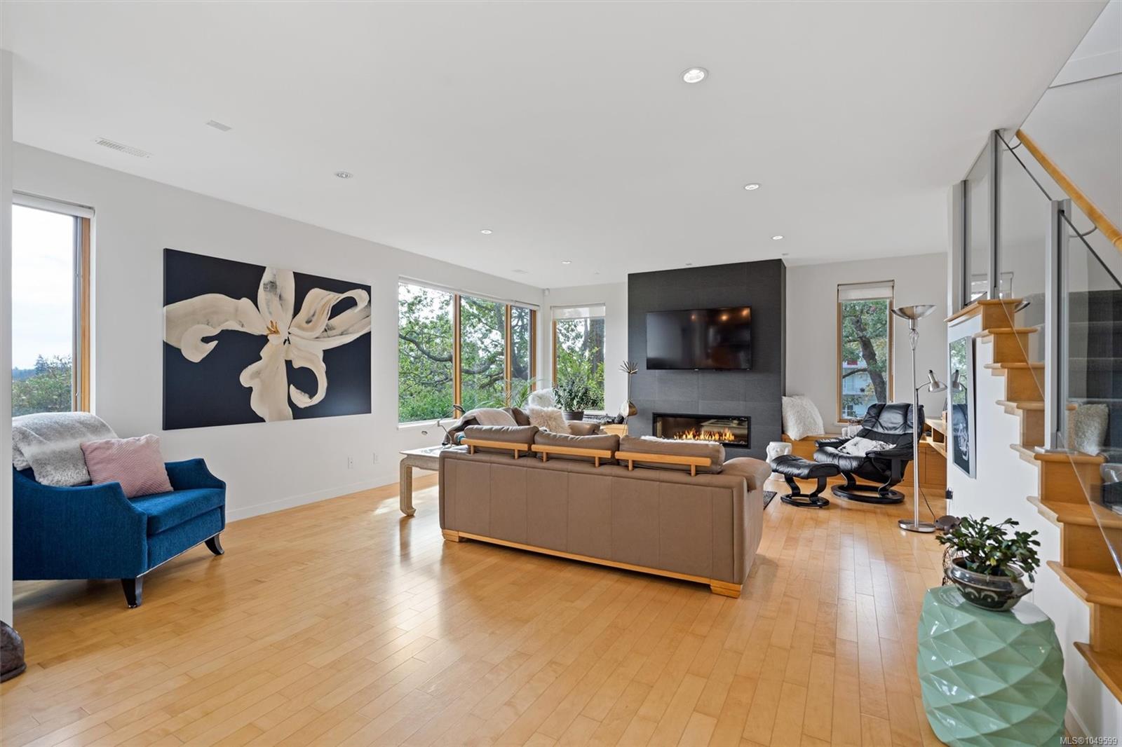 810 Rainbow Ridge Lane