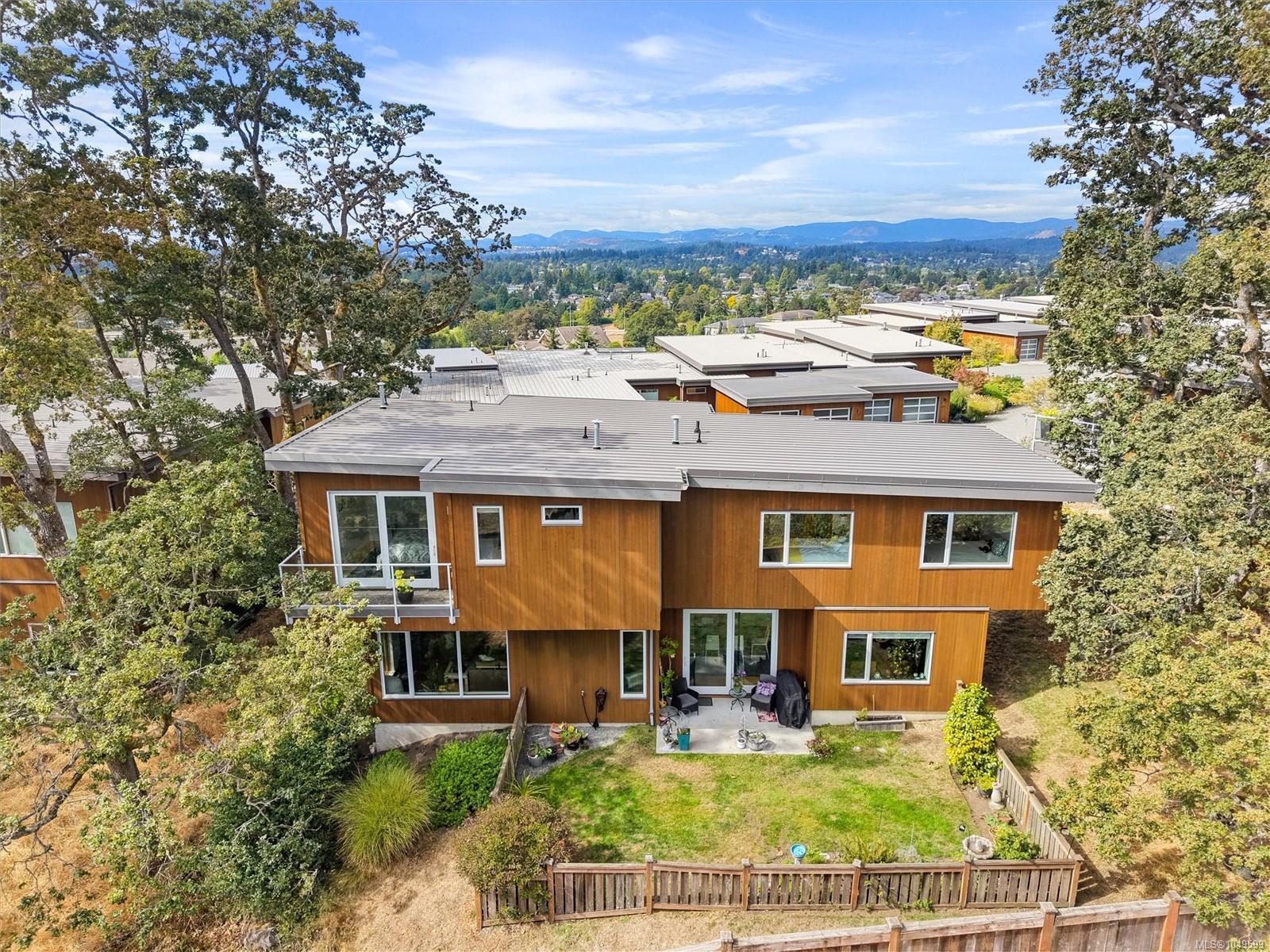 810 Rainbow Ridge Lane