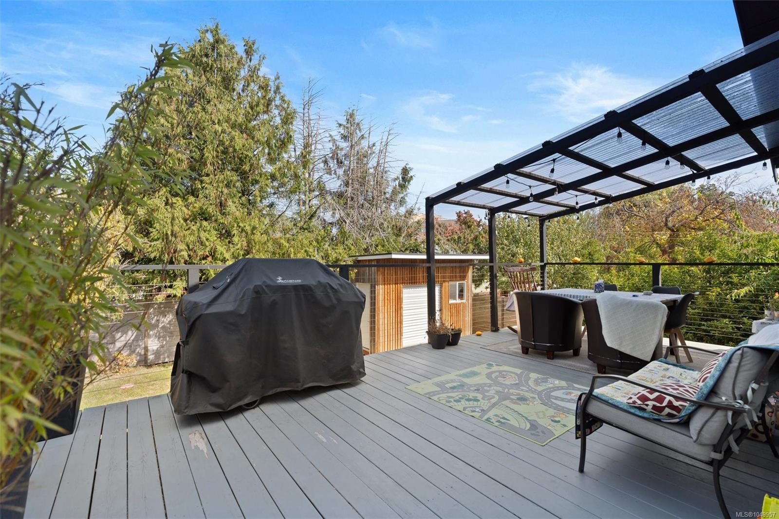 1746 Pembroke St