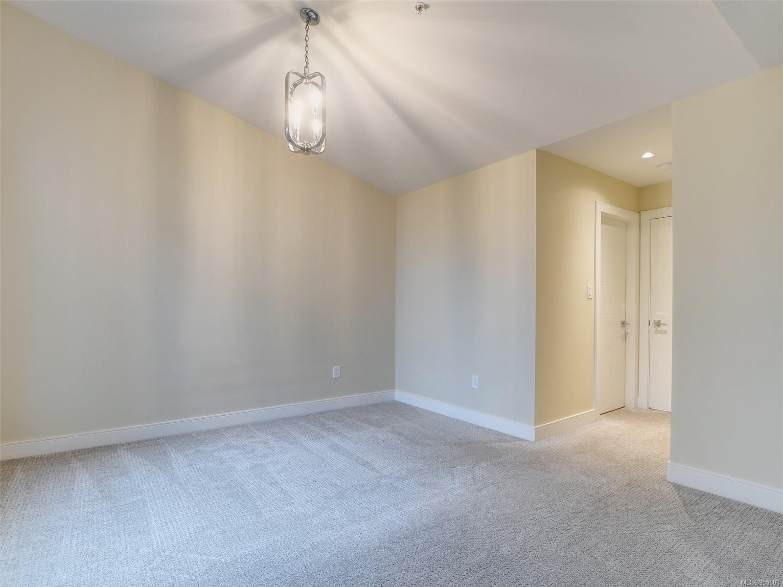 300 Phelps Ave # 123