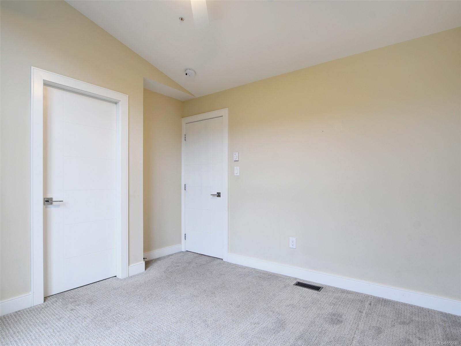 300 Phelps Ave # 123