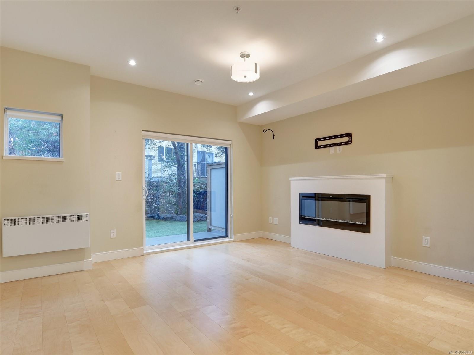 300 Phelps Ave # 123