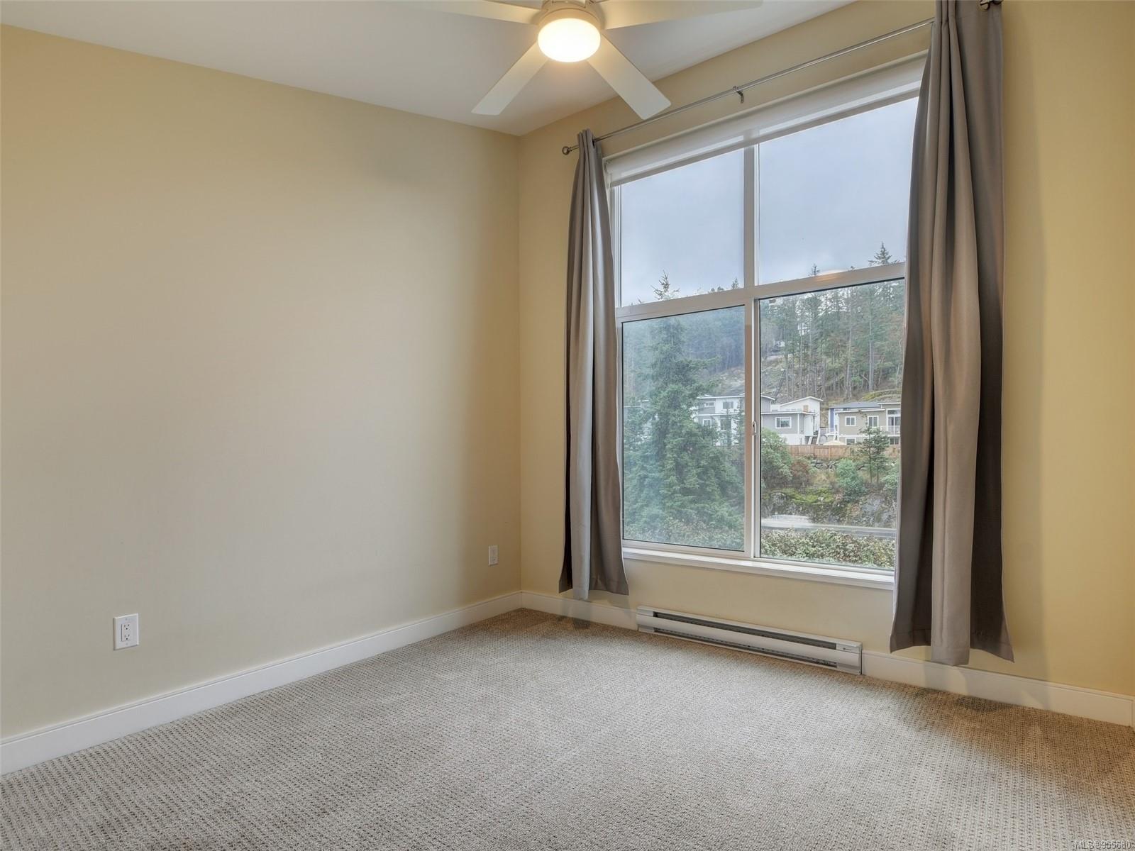 300 Phelps Ave # 123