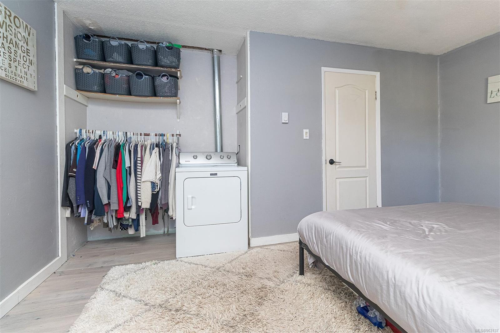 991 Cloverdale Ave # 101