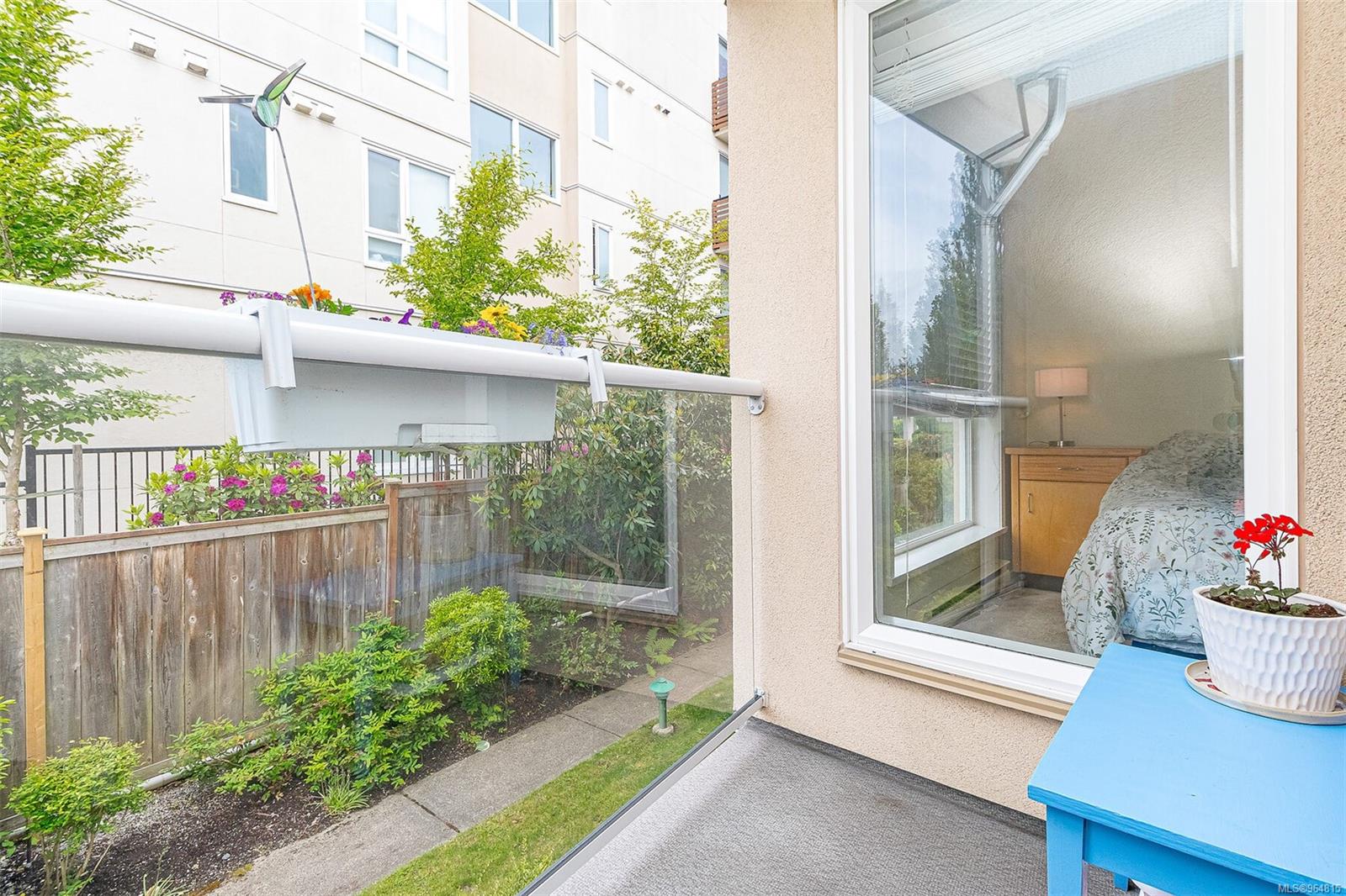 331 Burnside Rd E # 203