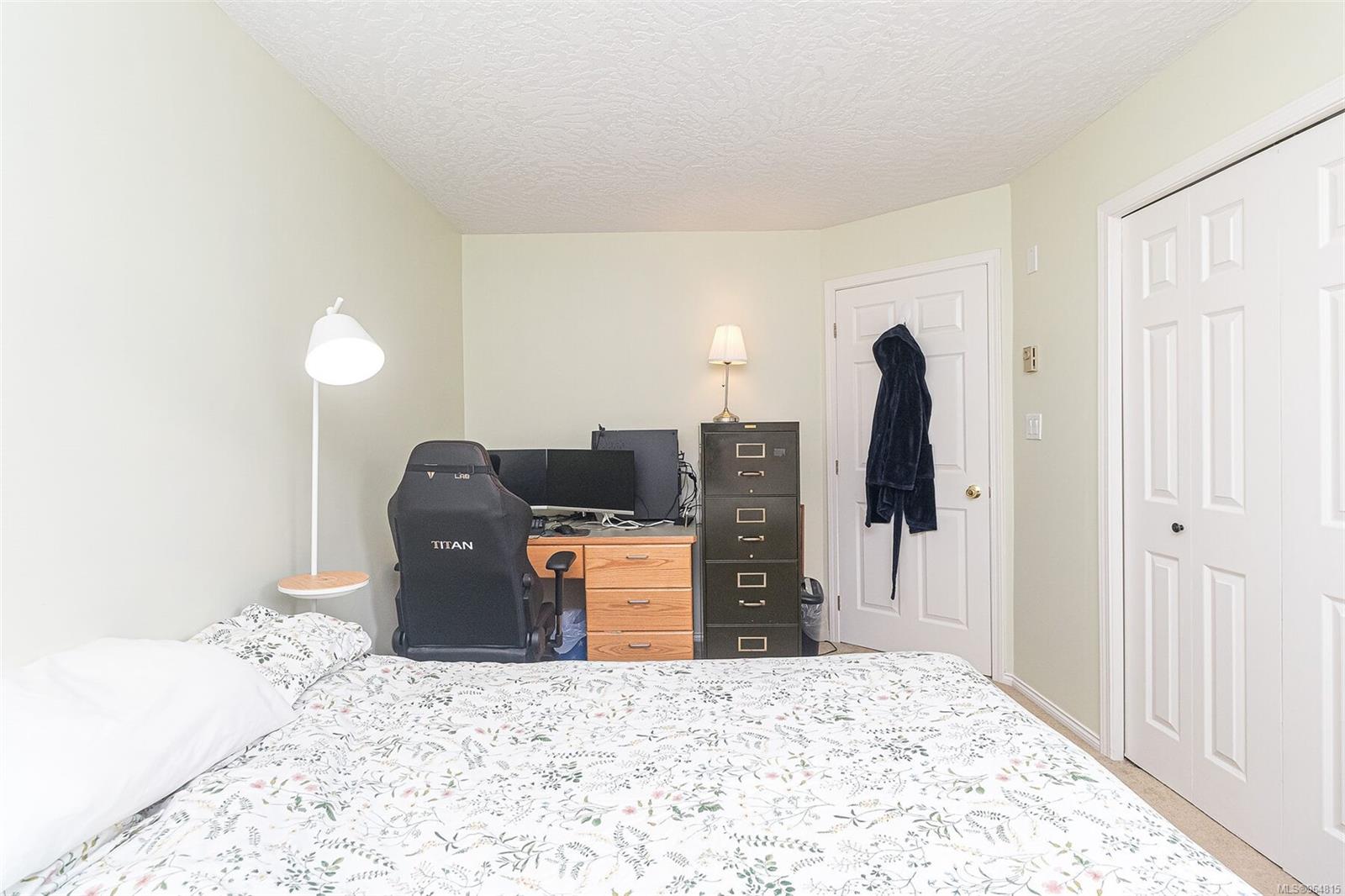 331 Burnside Rd E # 203