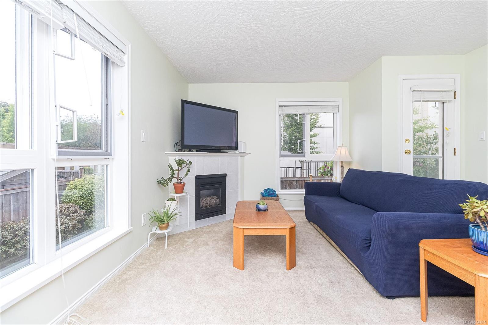 331 Burnside Rd E # 203