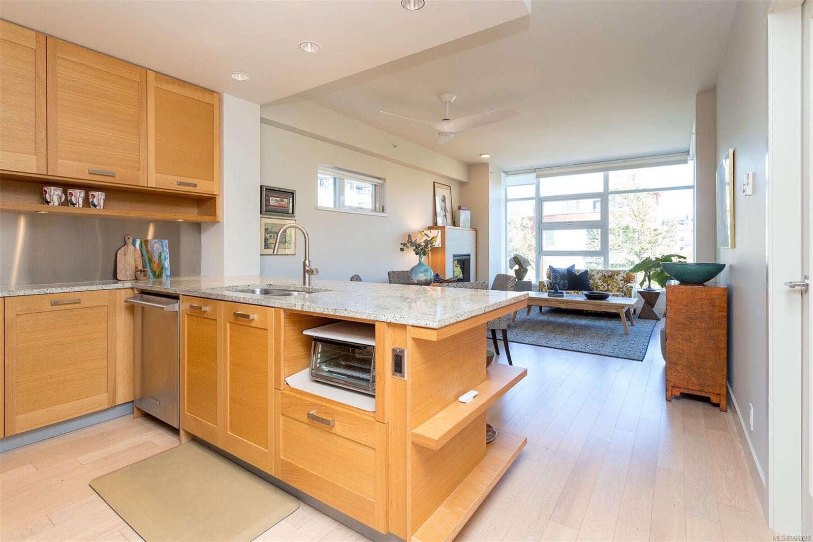 365 Waterfront Cres # 319