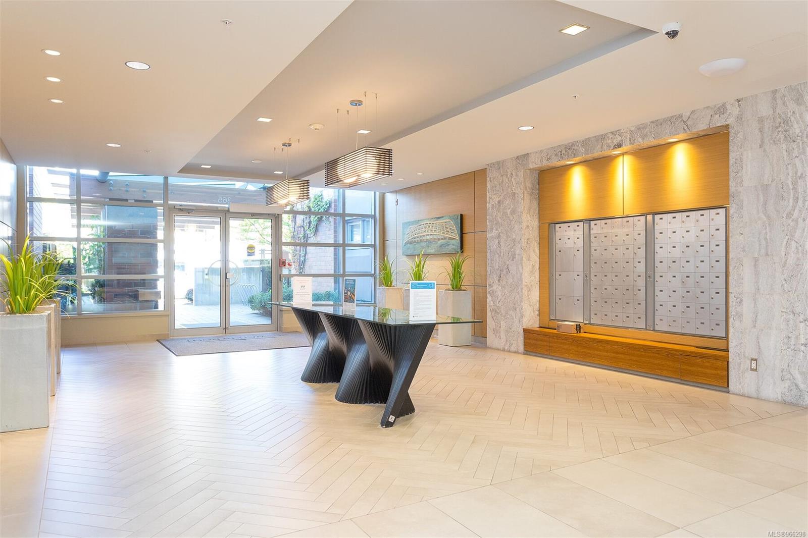 365 Waterfront Cres # 319