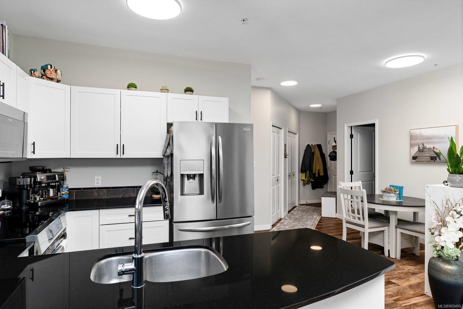 821 Goldstream Ave # 407