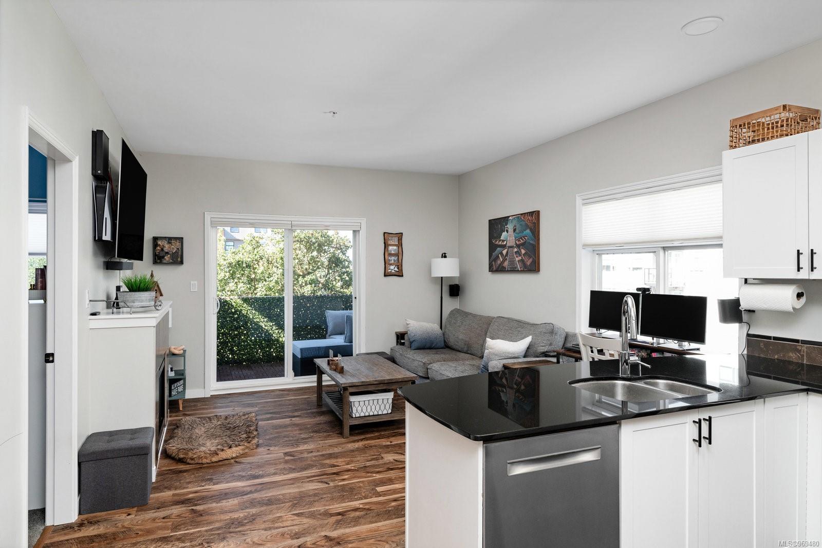 821 Goldstream Ave # 407