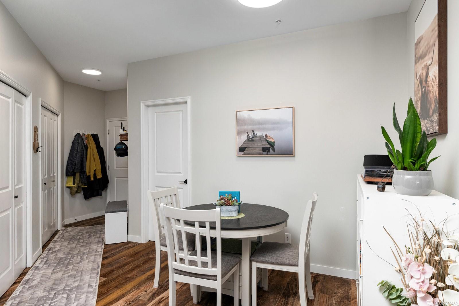 821 Goldstream Ave # 407