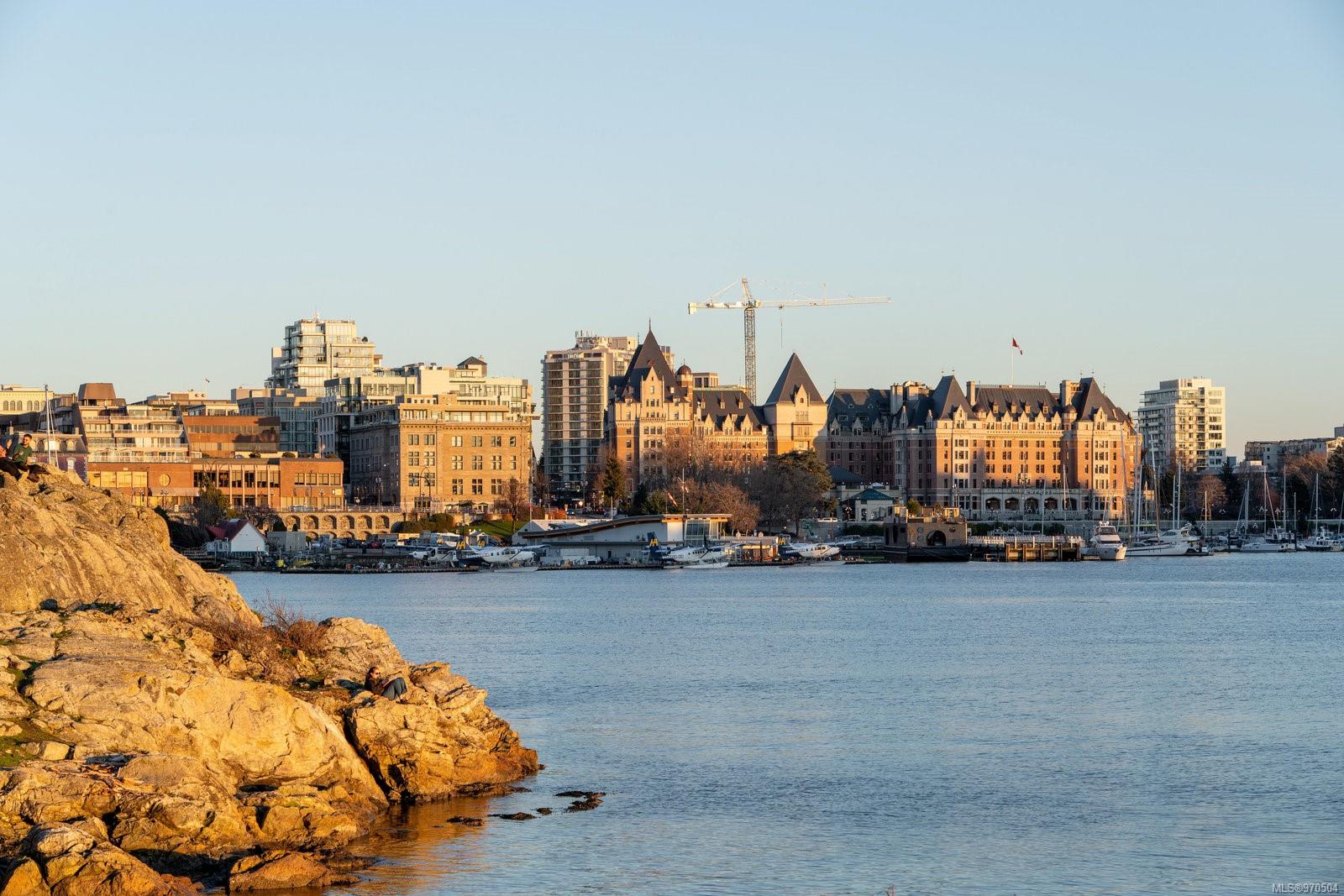 50 Songhees Rd # 621