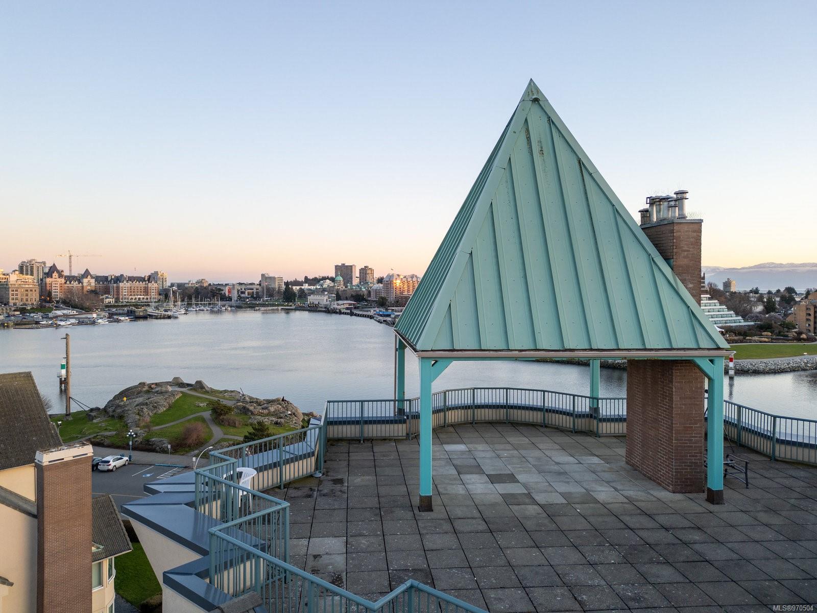 50 Songhees Rd # 621