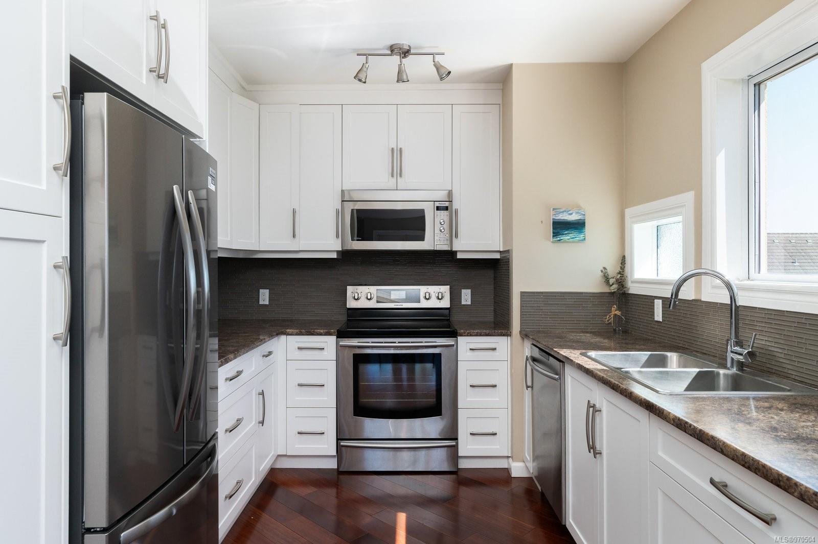 50 Songhees Rd # 621