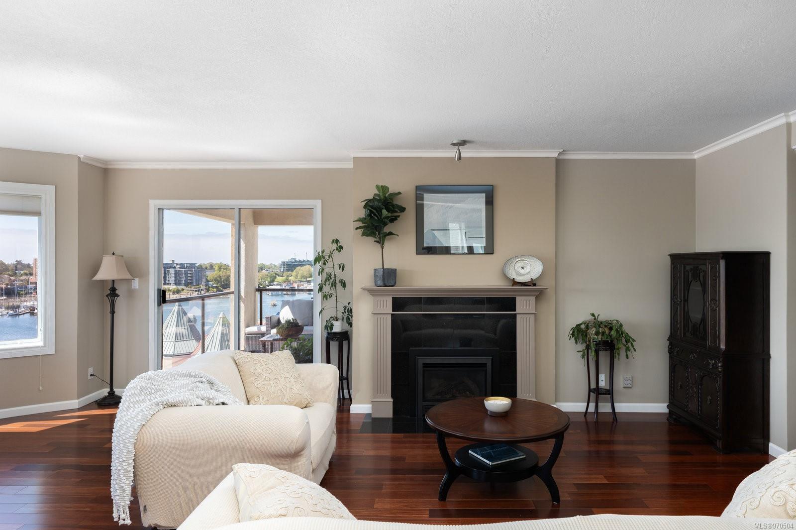 50 Songhees Rd # 621