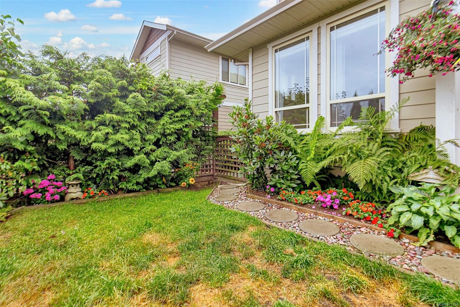 6591 Arranwood Dr # 112