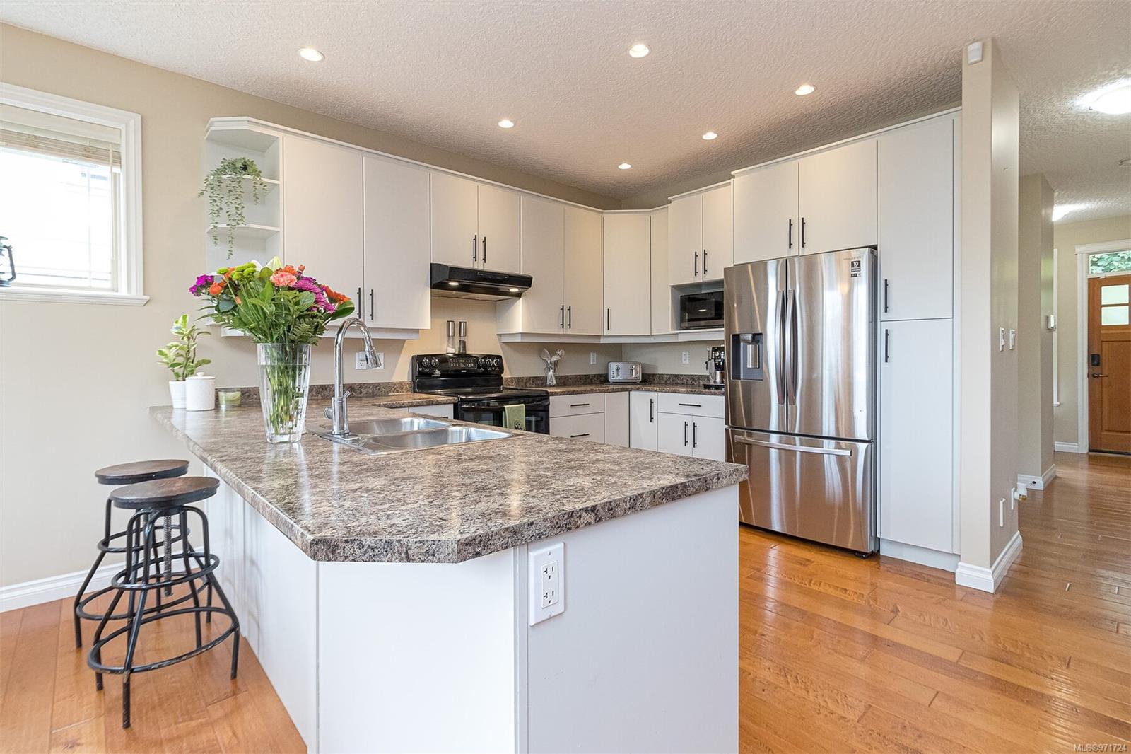 6591 Arranwood Dr # 112