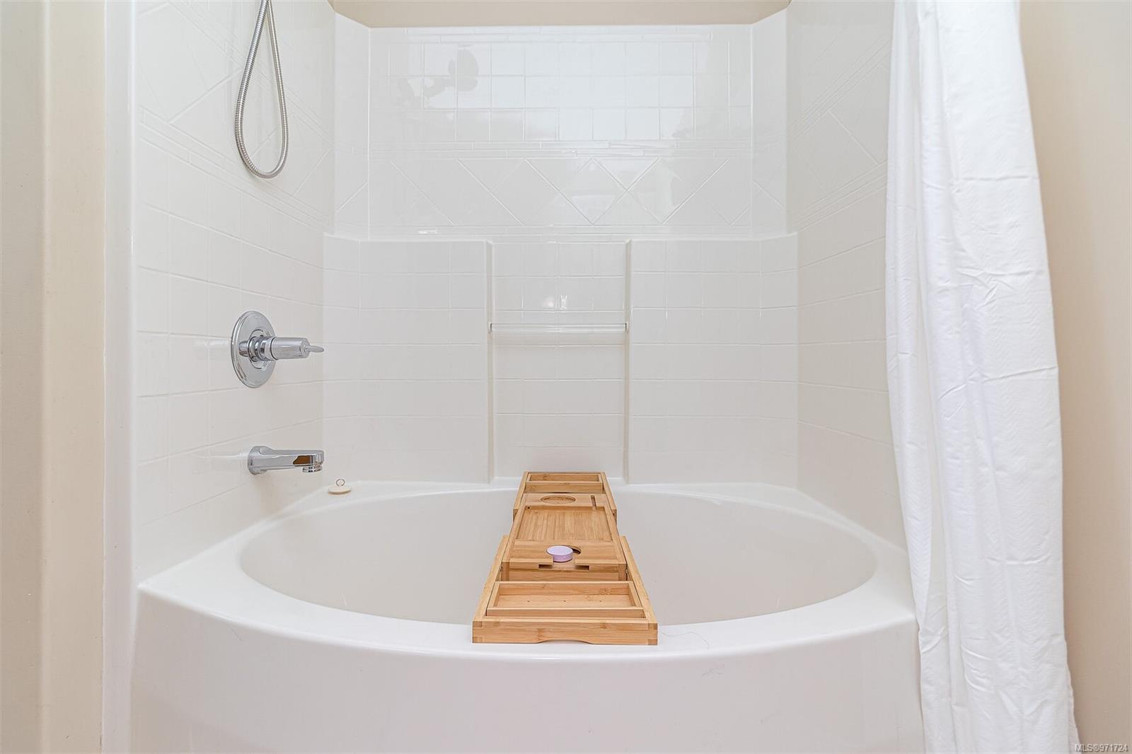 6591 Arranwood Dr # 112