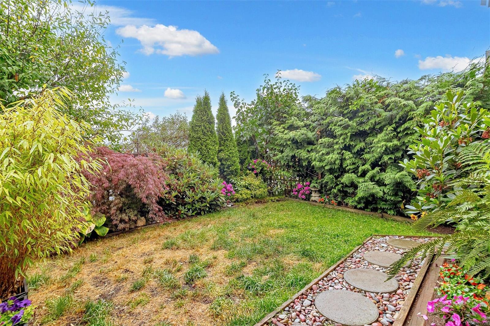 6591 Arranwood Dr # 112