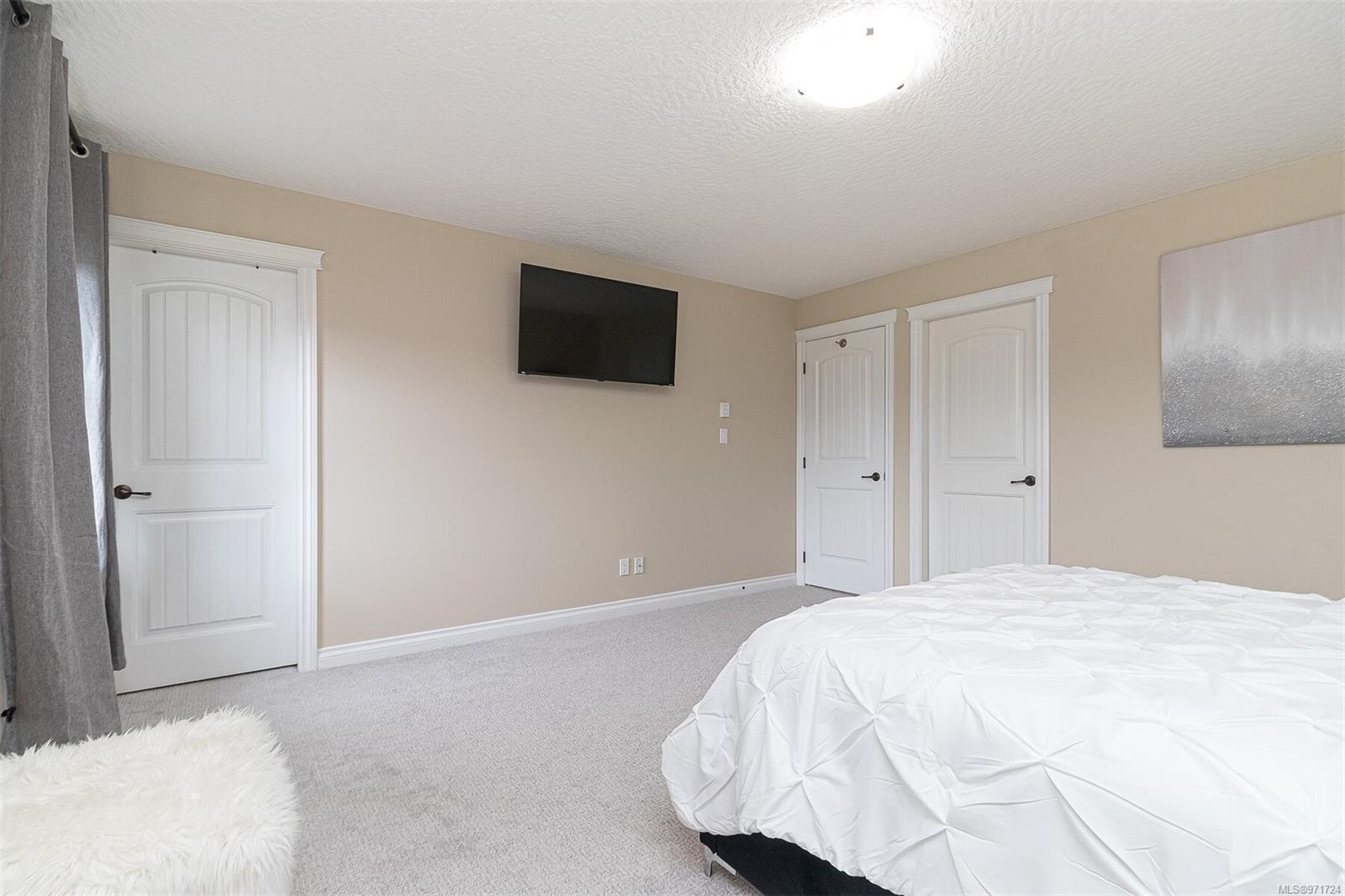 6591 Arranwood Dr # 112