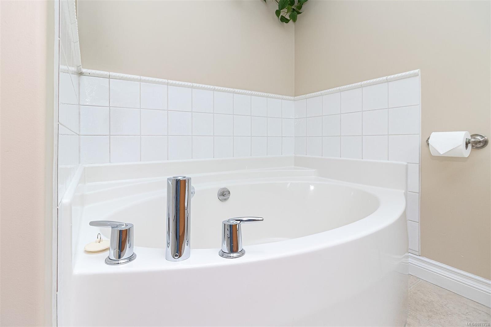 6591 Arranwood Dr # 112