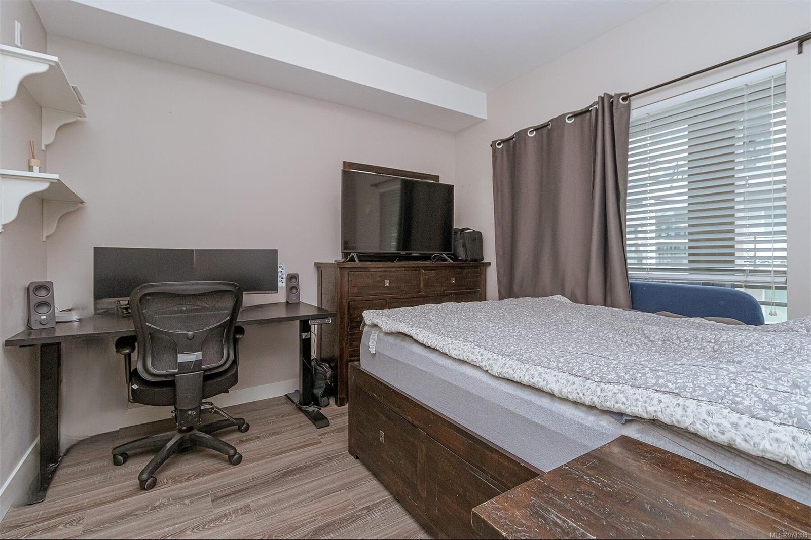 1020 Inverness Rd # 202