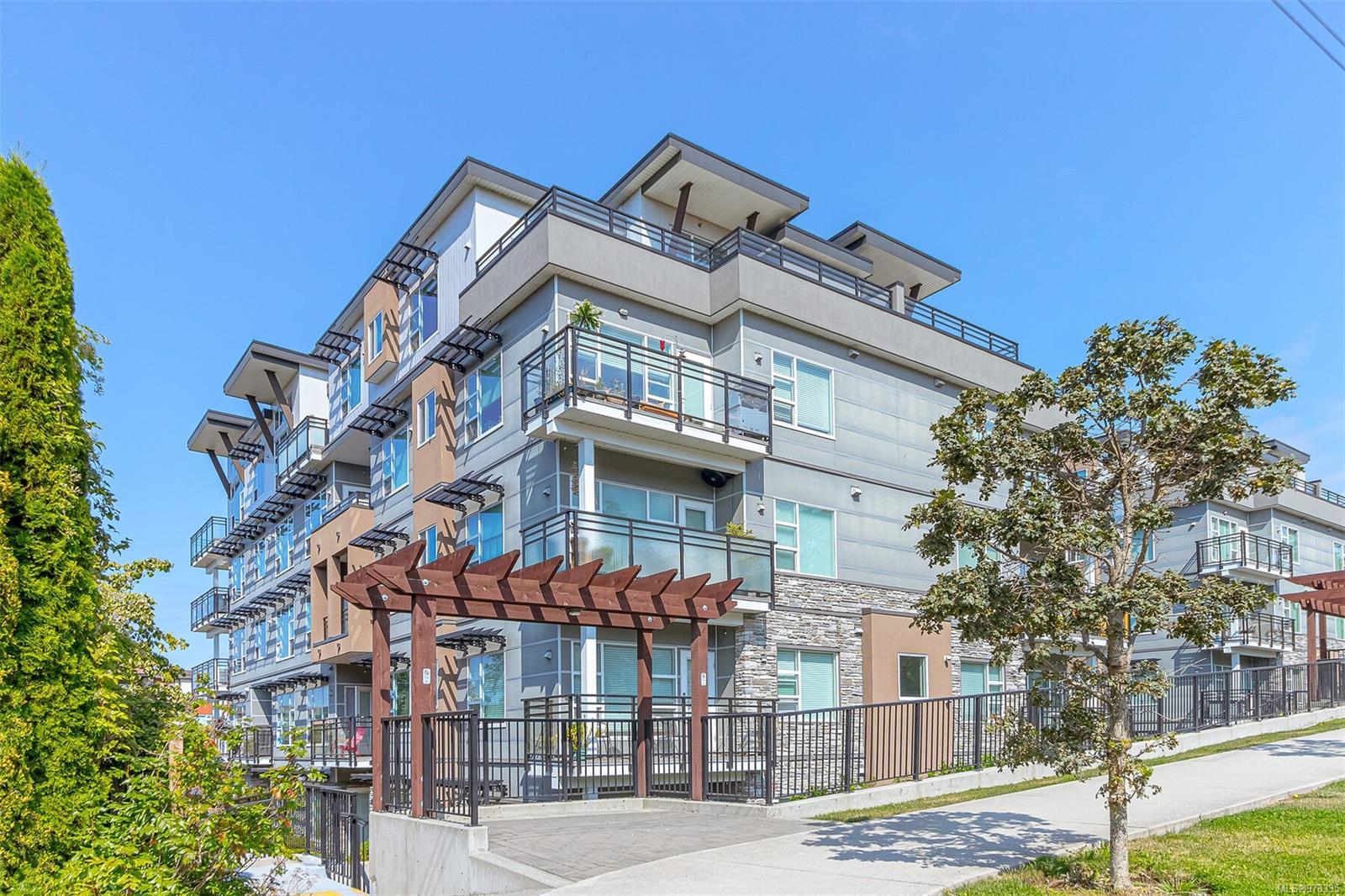 1020 Inverness Rd # 202