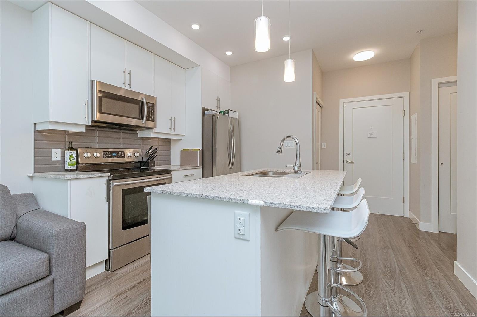 1020 Inverness Rd # 202