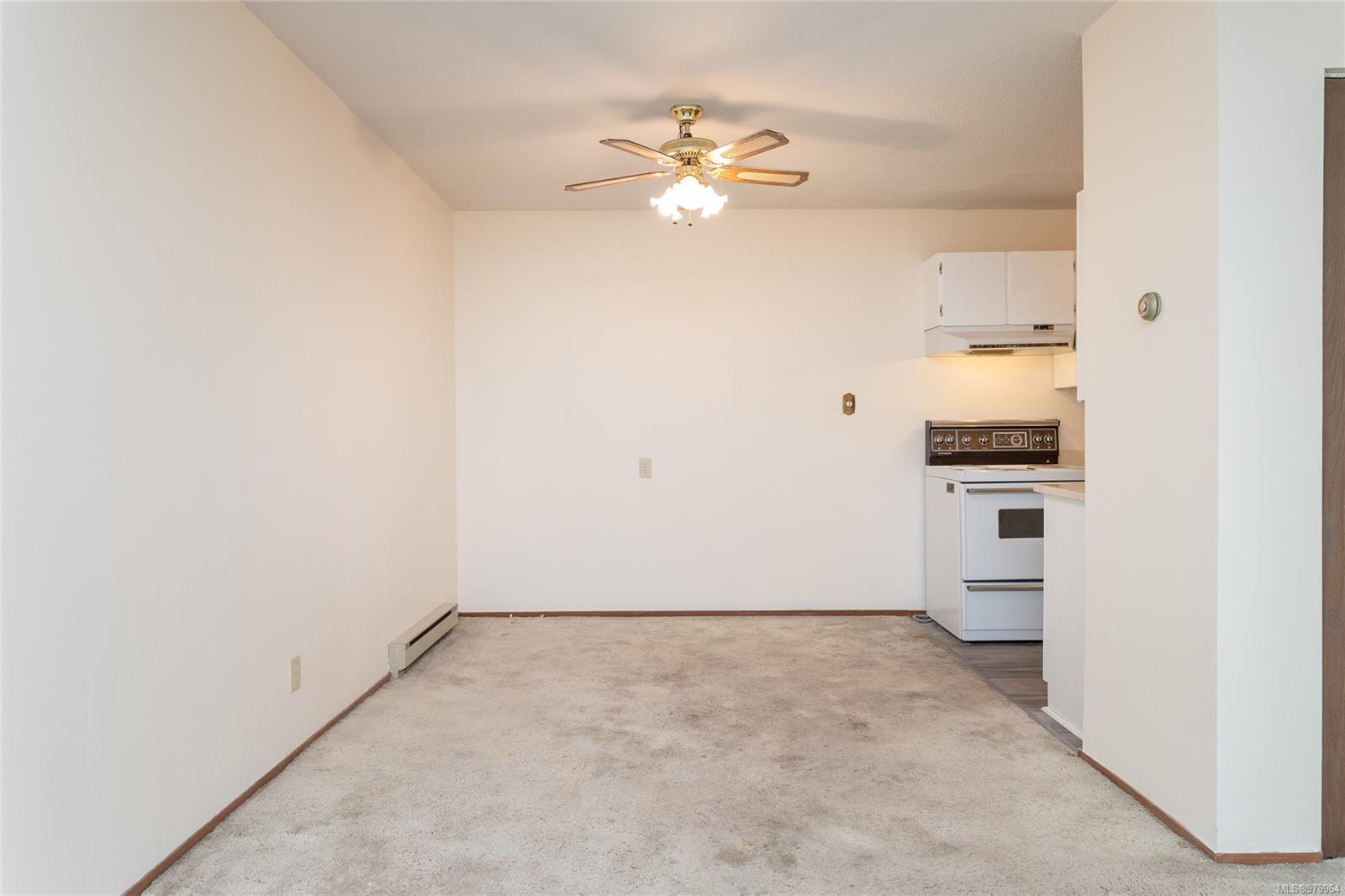 848 Esquimalt Rd Unit: 105