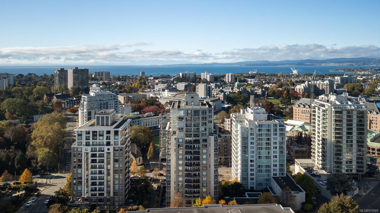 751 Fairfield Rd # 402