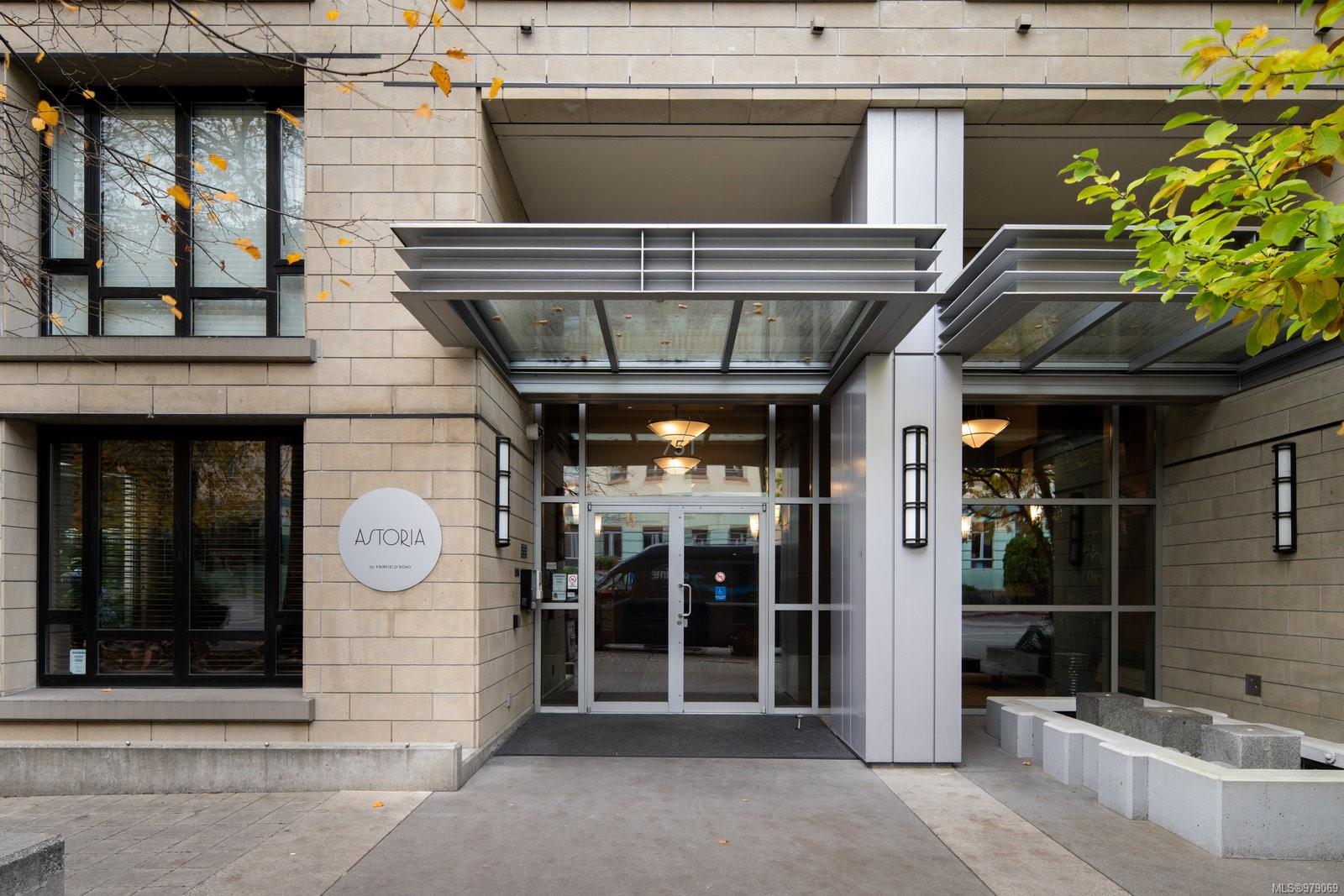 751 Fairfield Rd # 402