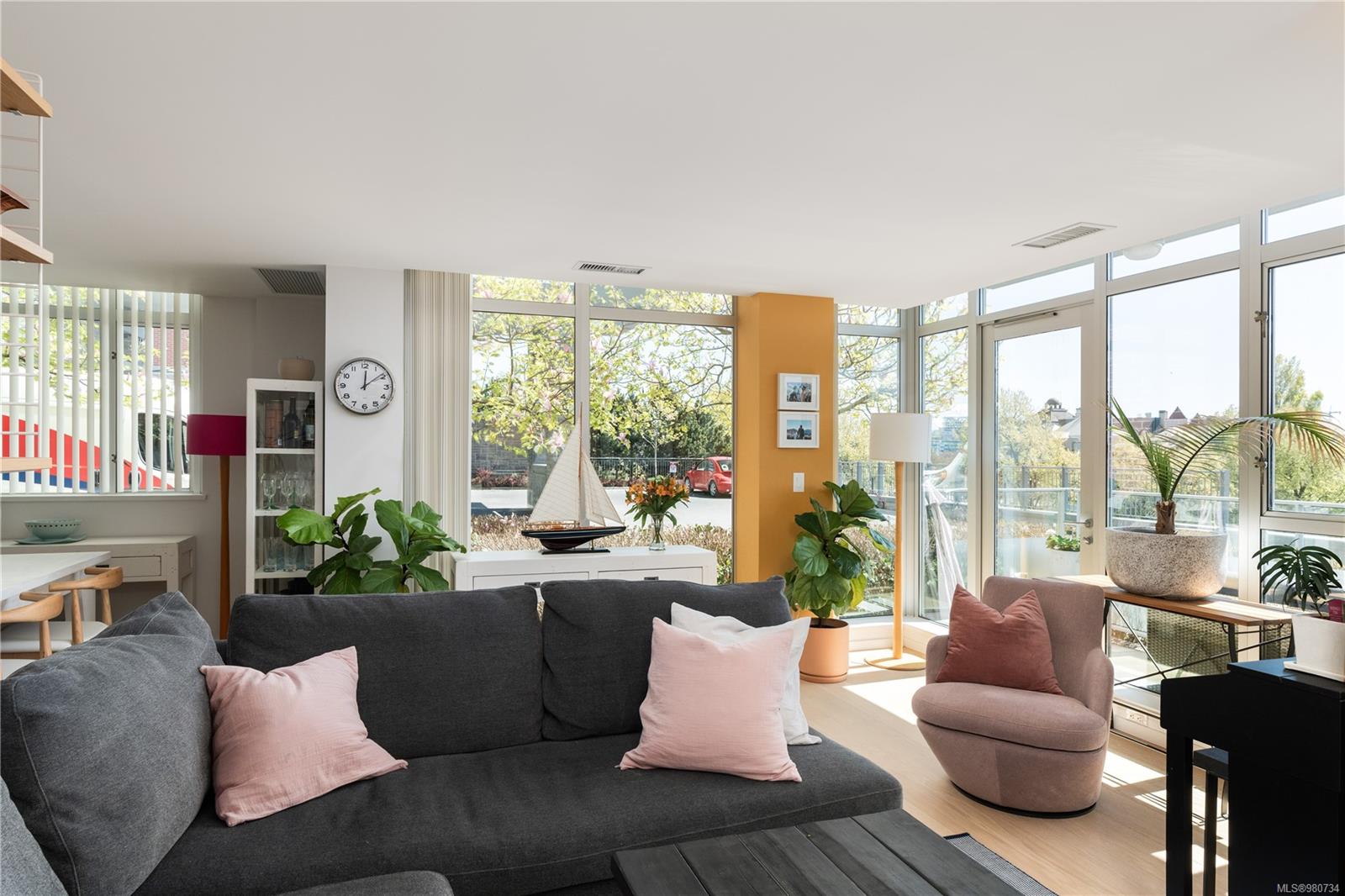 100 Saghalie Rd Unit: TH3