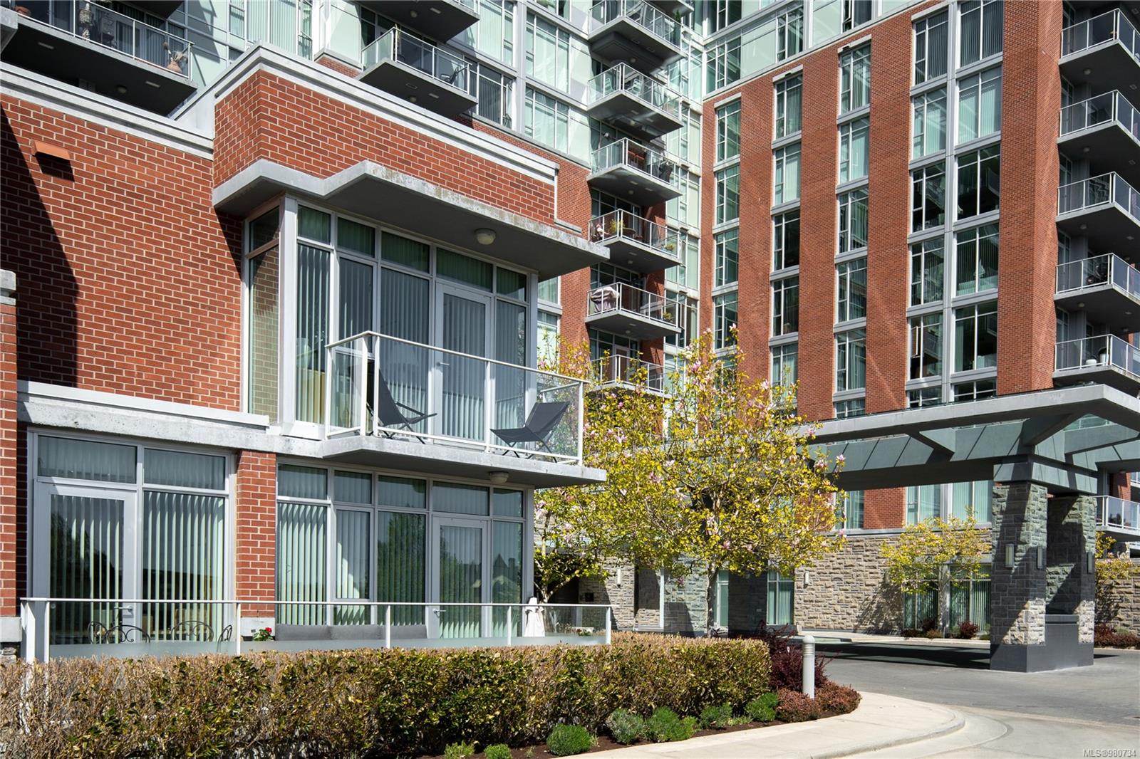 100 Saghalie Rd Unit: TH3