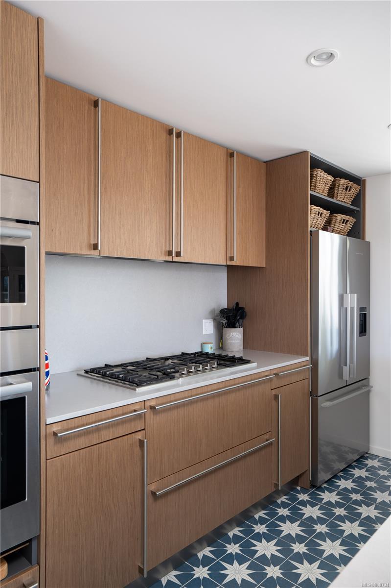 100 Saghalie Rd Unit: TH3