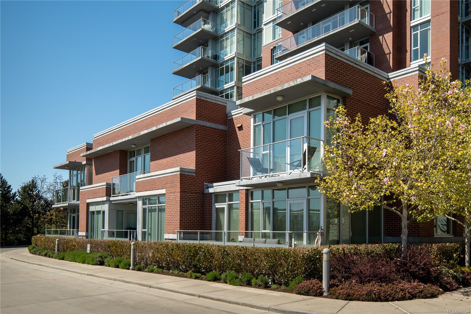 100 Saghalie Rd Unit: TH3