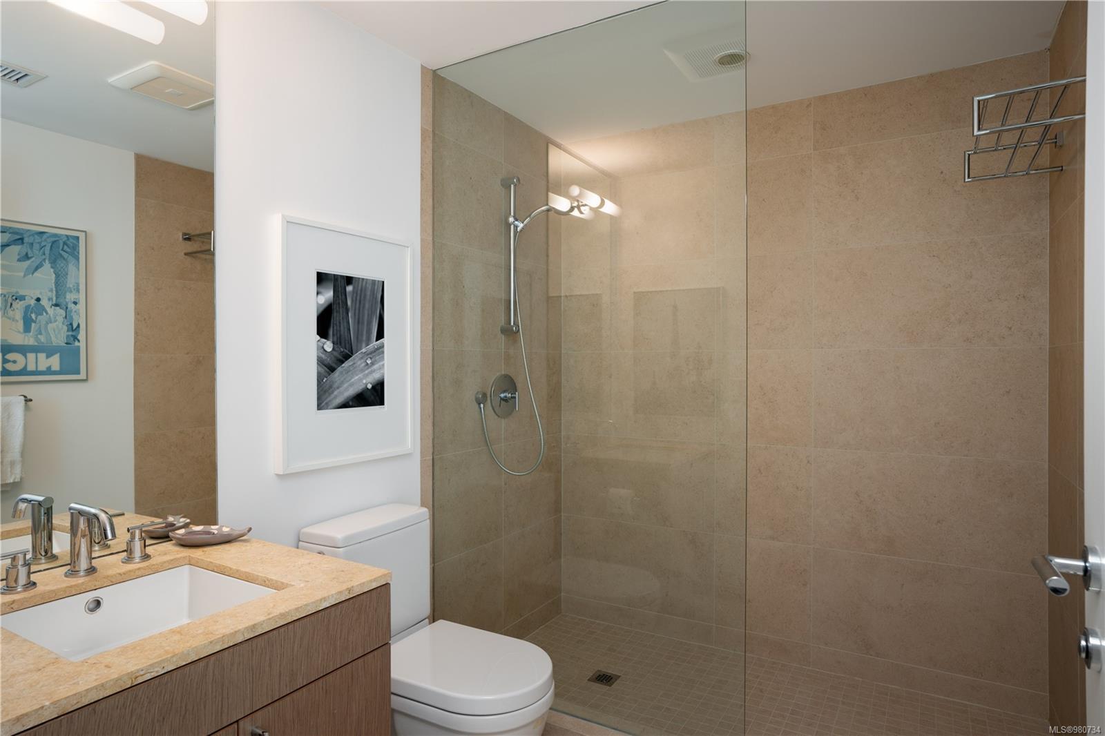 100 Saghalie Rd Unit: TH3