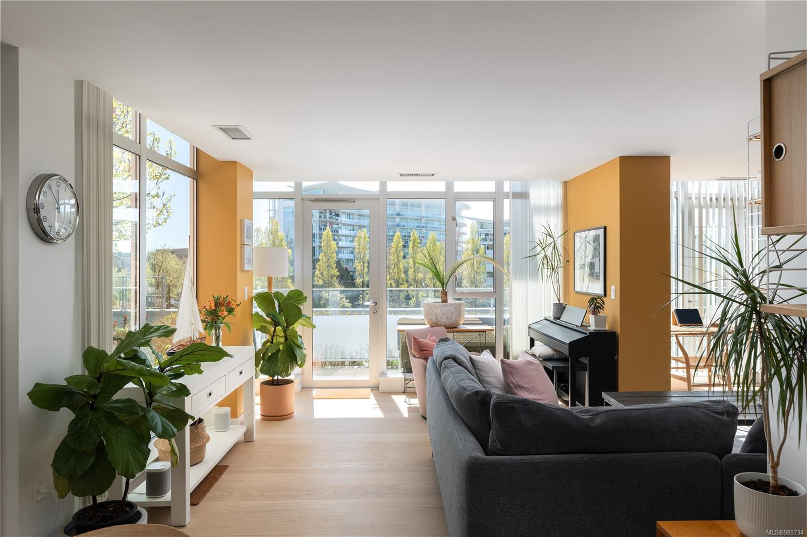 100 Saghalie Rd Unit: TH3