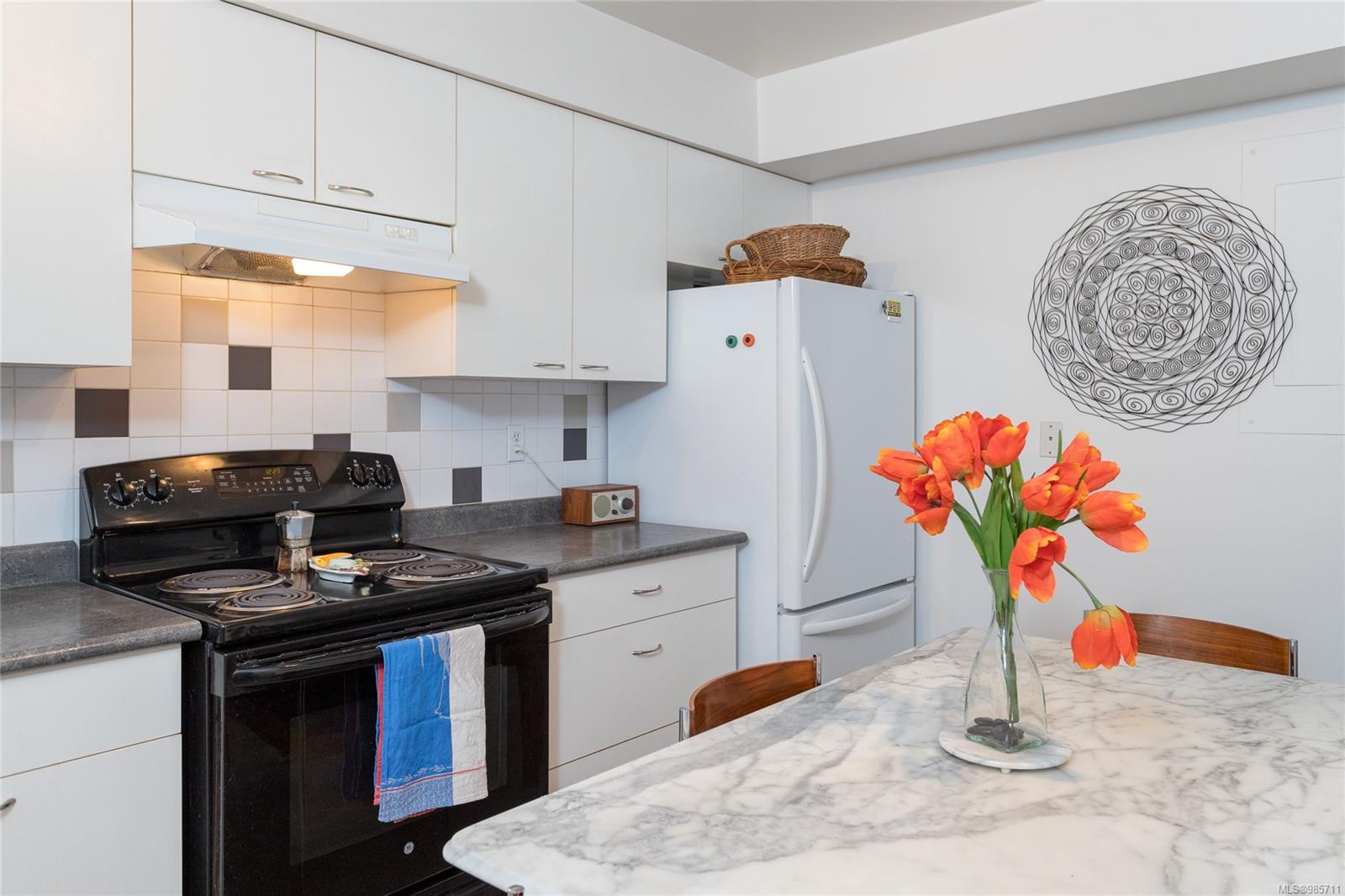 50 Montreal St # 9