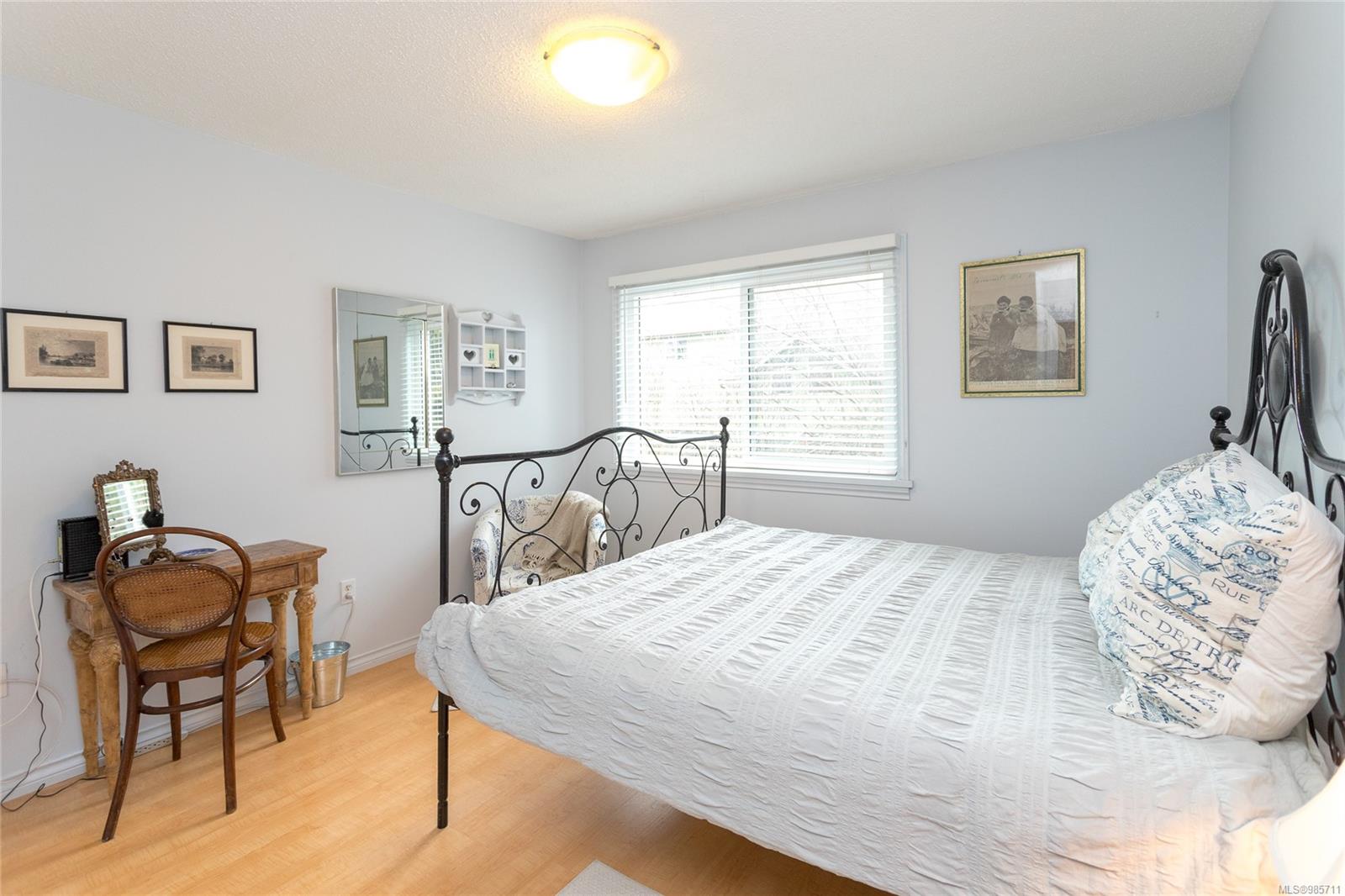 50 Montreal St # 9
