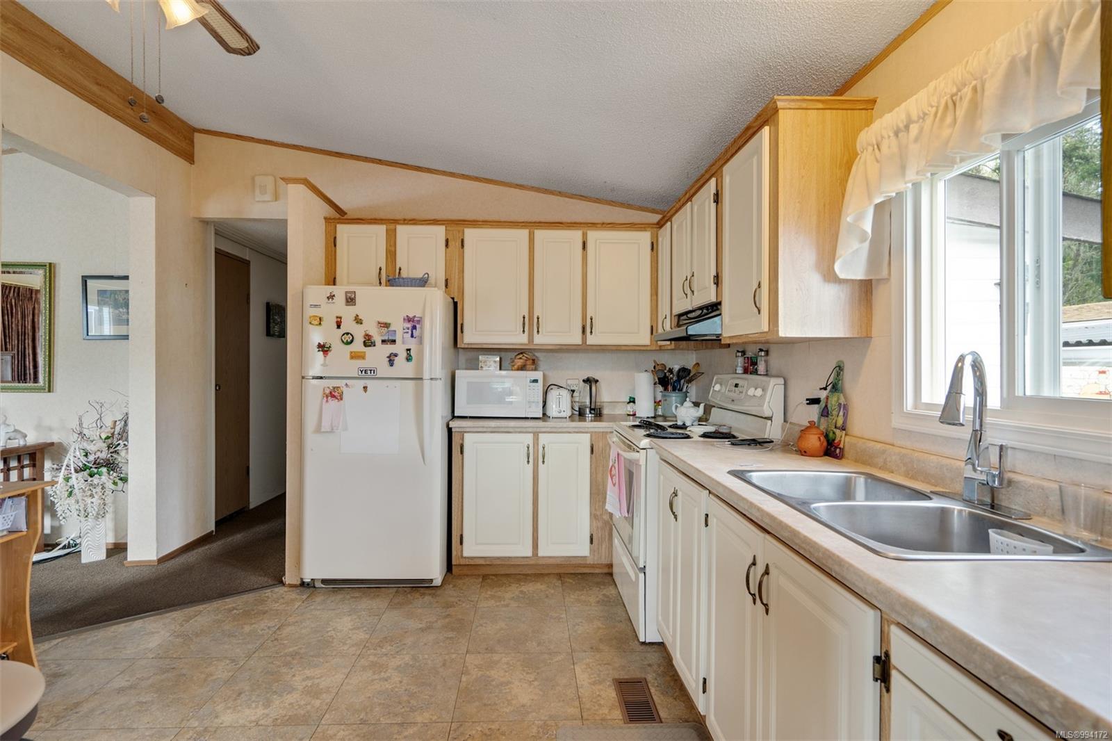 7701 Central Saanich Rd Unit: 25