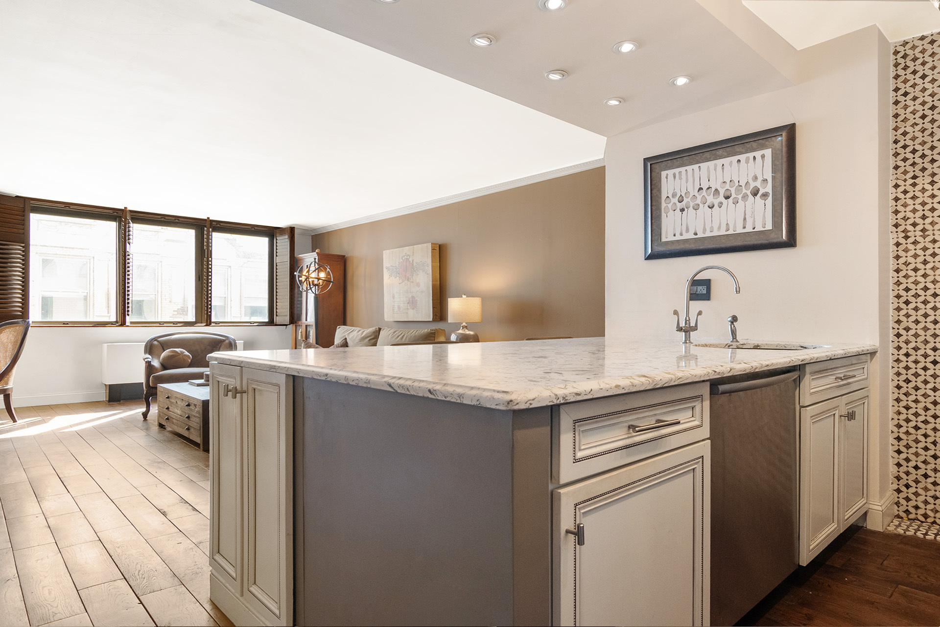 280 Park Avenue S 8D
